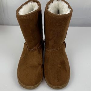 DAWGS faux suede winter boots